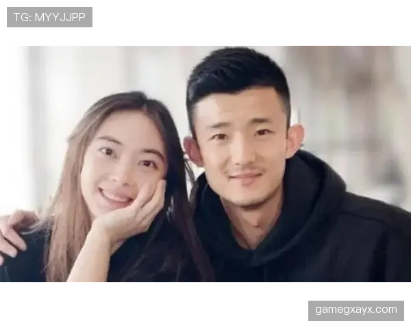 谌龙退役后在家带娃，老婆王适娴晒照：这反差谁信他拿过奥运金牌？